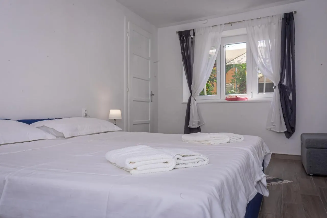 Eleonora Apartments Zadar