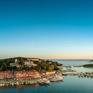 apartments-riva-vrsar.in-istria.net/