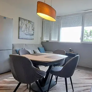 Zara- Zd Apartament