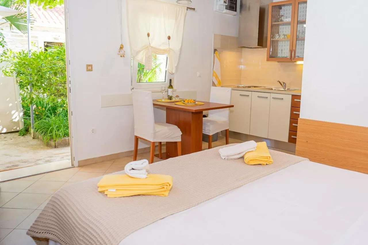 Eleonora Apartments Zára