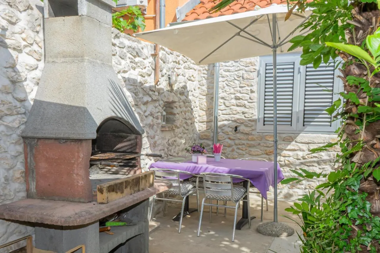 Eleonora Apartments Zára