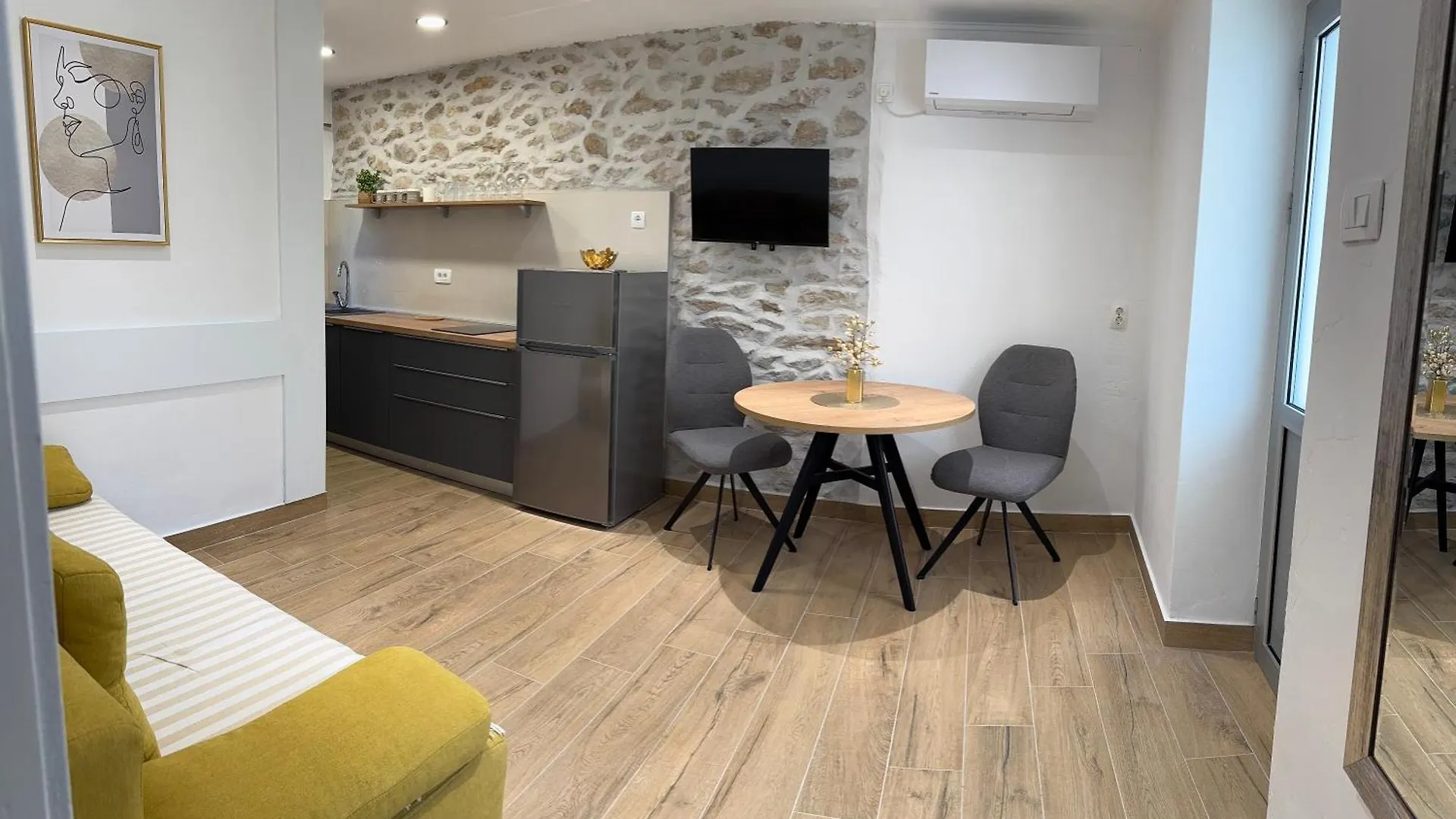 Eleonora Apartments Zadar 0*,  Croatia