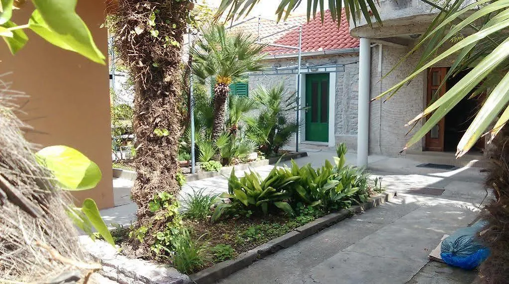 Eleonora Apartments Zara Croazia